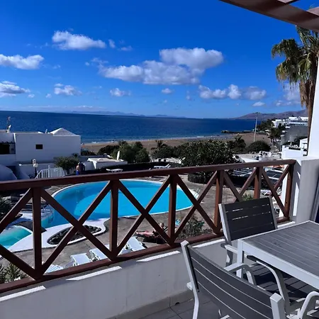 Beachfront Tabaibas Apartment Puerto del Carmen (Lanzarote)